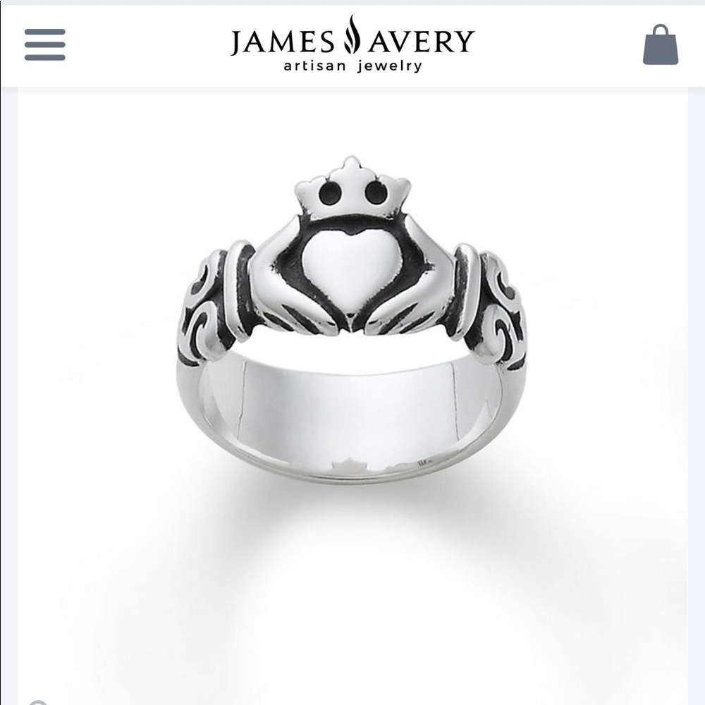 Adorn Claddagh Ring